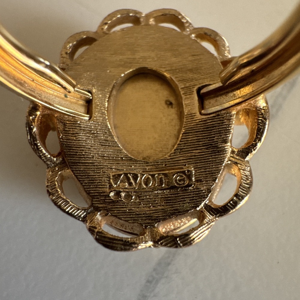 Avon Vintage Gold Tone Floral Oval Porcelain Locket Cocktail Ring Signed - Picture 5 of 7